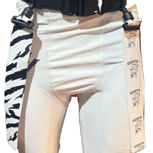 Cinturones de Flag Football Ajustables con Cierre de Velcro, Juego de Cinturones de Flag Football con 2 Banderas por Cinturón para un Juego Seguro sin Contacto - Product Image 1