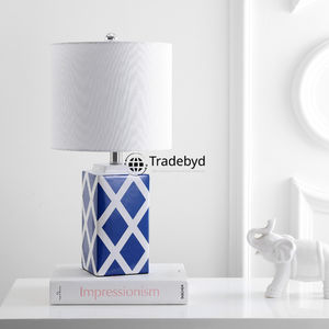 Lámpara de Mesa Decorativa LED Moderna de Primera Calidad con Incrustaciones de Hueso, Hecha a Mano, con Base E26, Alimentación CA, Ecológica, Tradebyd - Product Image 3