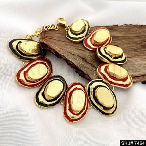 Bracelet de mode rouge et noir de concepteur fait à la main bijoux de bracelet de mode élégants personnalisés plaqués or - Product Image 1