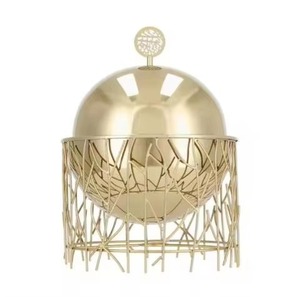 Casserole en acier de style du Golfe arabe la plus tendance en couleur or avec couvercle et support pour l'occasion de fête du Moyen-Orient - Product Image 6