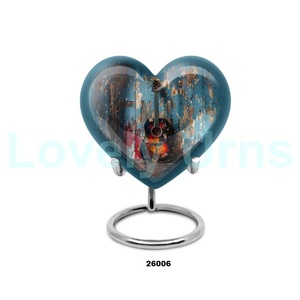 โกศรูปหัวใจสำหรับผู้ใหญ่ตกแต่งด้วยเถ้ากระดูกอะลูมิเนียมขนาดใหญ่พร้อมขาตั้งและถุงฟรี - Product Image 4