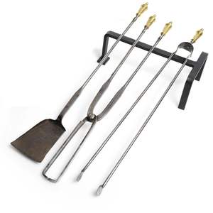 Outils de feu en laiton élégants et durables avec forme artisanale et beauté vintage parfaits pour les maisons traditionnelles et les amateurs de décoration - Product Image 2