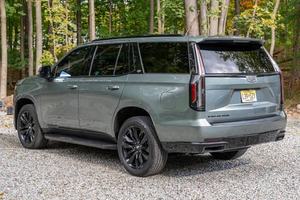 LISTO PARA ENVIAR, CADI-LLAC ESCAL-ADE 2023, 4WD SPORT PLATINUM, MOTOR V8 DE 6.2 LITROS, ALTAMENTE EQUIPADO, DISPONIBLE CON VOLANTE A LA DERECHA/IZQUIERDA - Product Image 3