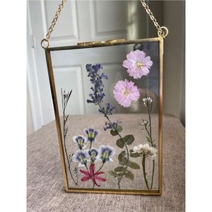 Cadre photo flottant en laiton à double vitrage avec fleurs séchées pressées, cadre d'herbarium en métal doré en gros, décoration de mariage et de bureau - Product Image 2
