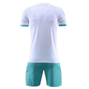 Uniformes de football en vente directe fabriqués en usine vêtements de sport pour hommes et femmes uniformes de football fabriqués en 100 uniforme de football en polyester - Product Image 6