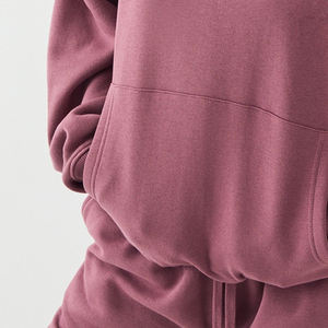 Service OEM Pull à capuche pour femmes avec logo personnalisé et tissu doux et confortable avec manches longues et poches kangourou pour les acheteurs en gros - Product Image 4