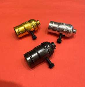 Douille de lampe Edison E26 en plastique, 3 voies, bouton en plastique argenté, contemporain, installation facile, en stock - Product Image 3