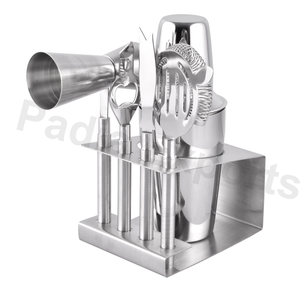 Juego de herramientas de barra Grabado exterior-Kit de mixología de acero inoxidable de lujo Juego de herramientas de barra Diseño clásico con soporte de madera Juego de herramientas de barra - Product Image 1