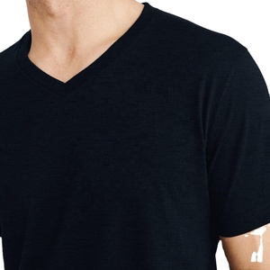 เสื้อยืดผ้าฝ้าย100% ของผู้ชายแห้งเร็วระบายอากาศพร้อมคอตั้งทรงหลวมดีไซน์พิมพ์ลาย - Product Image 4