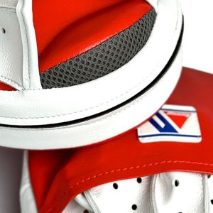 Fabricación al por Mayor de Guantes de Boxeo Personalizados Winning Focus, Almohadillas de Entrenamiento Profesional Curvas, Guantes de Boxeo Personalizados OEM - Product Image 2