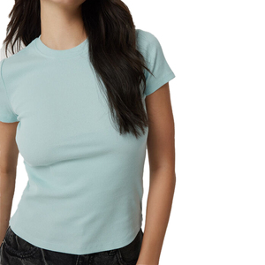 Camiseta Moderna y Elegante para Mujer, Diseñada para un Uso Cómodo, con una Forma Graciosa y una Presencia Atractiva - Product Image 4