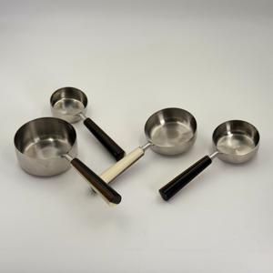 Ensemble de 4 tasses à mesurer en acier inoxydable poli miroir, cuillère à mesurer pour la cuisine, la pâtisserie, le café, le lait en poudre - Product Image 1