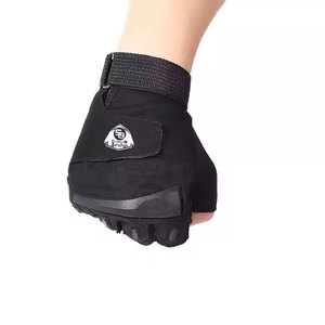 Guantes de Ciclismo Transpirables y Duraderos a Bajo Precio, Diseña Tu Propio Logotipo, Guantes de Ciclismo para Uso en Exteriores Hechos en Pakistán - Product Image 3