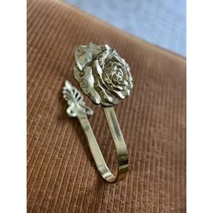 Traditional <b>Curtain</b> <b>Wall</b> <b>Hook</b> Iron Material Gold Polished Eco-Friendly Multifunction Perfect Cloth Display Door Hanger Stylish - Product Image 1