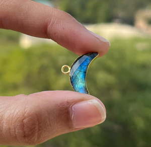 Charmes en labradorite naturelle en forme de croissant de lune, plaqués or, pour la fabrication de bijoux, pendentifs et connecteurs de boucles d'oreilles - Product Image 3