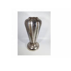 Florero de Metal plateado Vintage de alta calidad, jarrón de mesa moderno de Metal, jarrón de mesa de aluminio hecho a mano para decoración de hogar y oficina - Product Image 1