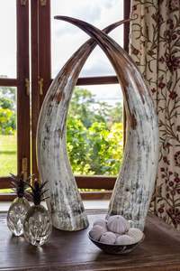 Taza de cerámica de cuerno vikingo festivo hecho a mano para hidromiel y cerveza para fiestas navideñas y alegrías navideñas - Product Image 6