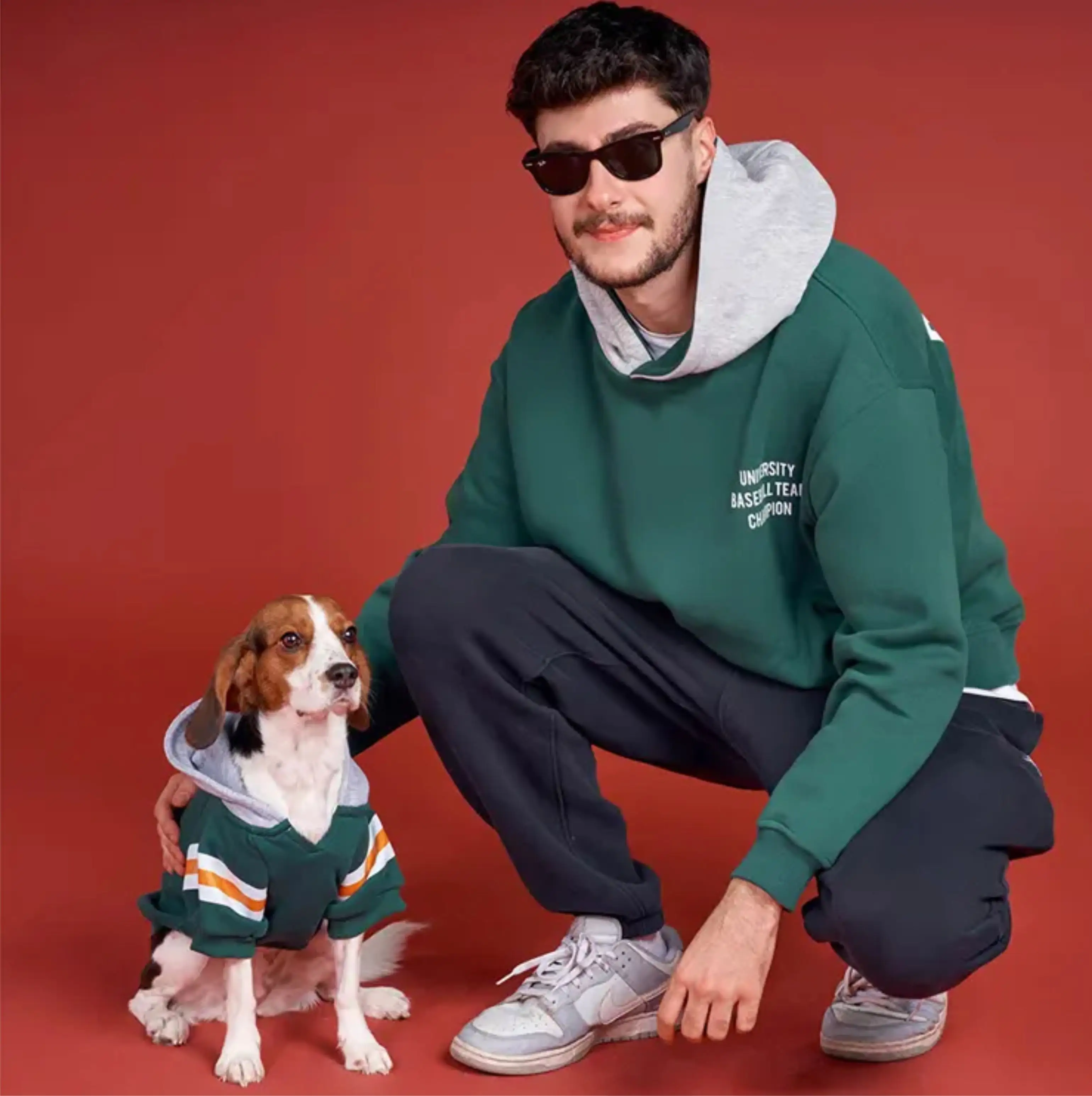 Grosir Qiqu perlengkapan hewan peliharaan kustom desainer baru mewah pakaian anjing dan pemilik pakaian hewan peliharaan hoodie anjing ukuran besar