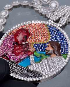 จี้เพชรโมอิสซาไนต์แบบกำหนดเองได้สำหรับผู้ชาย ดีไซน์ GOD Vs DEVIL พร้อมใบรับรอง GIA สไตล์ฮิปฮอปสุดเท่ เหมาะสำหรับเป็นของขวัญ - Product Image 4