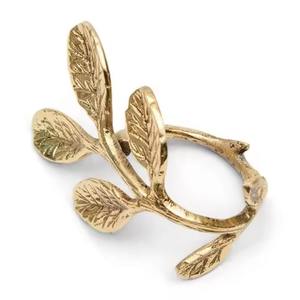 Anillo para Servilletas con Diseño de Hoja en Relieve Chapado en Oro, Anillo para Servilletas con Diseño en Relieve para Restaurante Navideño - Product Image 4