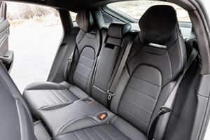 Panamera Turbo S E-Hybrid 2025, Bajo Kilometraje, Motor en Excelente Estado, Transmisión Automática, Techo Panorámico, Luces LED, Listo para Enviar - Product Image 6