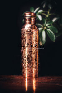 Botella de cobre clásica de Tradebyd Ideal para rutinas diarias de desintoxicación e hidratación personal Uso de bienestar Ayurvédico - Product Image 2