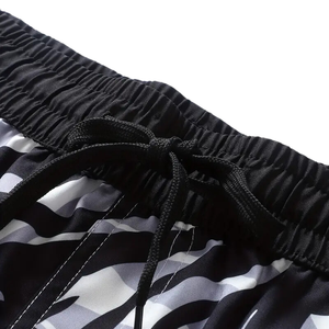 Short de plage décontracté à carreaux pour hommes à séchage rapide 100% polyester Accessoire pour activités nautiques d'été avec poches écologiques - Product Image 2