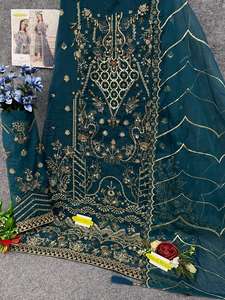 ชุดสูทปากีสถานที่สวยงามพร้อมผ้าหรูหราสำหรับงานอีเวนต์และโอกาสพิเศษสำหรับการส่งออก - Product Image 3