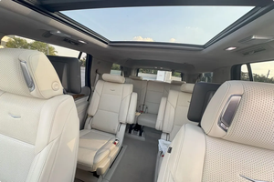 PRÊT À CONDUIRE - VÉHICULE D'OCCASION À VOLANT À GAUCHE |   Conduite à droite |   CADILLACCSS ESCALADEESS PREMIUMMSS LUXURYYSS PLATINUMMSS 2021 - Product Image 4