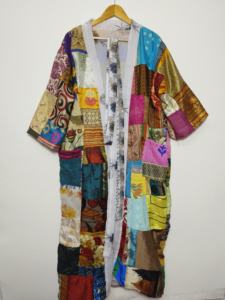 Mix Assortiment Vintage Soie Kimono Robe Recyclé Sari Peignoir Indian Beach Cover Up Léger Boho Robe de chambre pour les femmes - Product Image 2