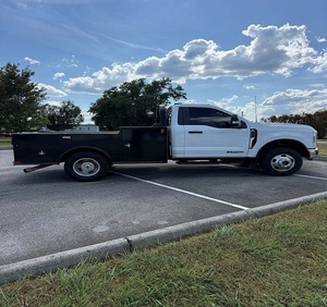 Vendeur vérifié pour camions / Camions d'occasion 2024 F-350XL / Camions à plateau plat X-L/D/R/W 6 vitesses à vendre en stock - Product Image 6