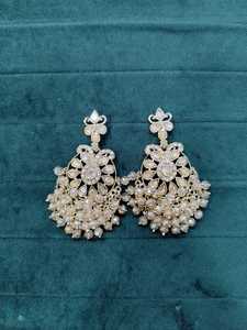 Boucles d'oreilles indiennes plaquées or antique Chand Bali, vente chaude, style ethnique, bijoux en zircon pour femmes, accessoires en perles - Product Image 2