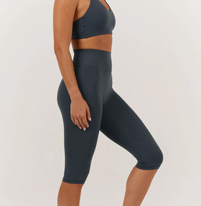 Leggings personnalisés Capri Scrunch pour femmes collants sans couture coupe confortable taille haute contrôle du ventre bout à bout vêtements de sport - Product Image 6