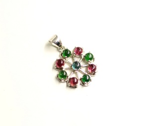 Pendentif Anniversaire Minimaliste Fait Main en Argent Sterling 925 avec Sertissage clos de Tourmalines Naturelles Multiples TASBIYA GEMS pour Femme - Product Image 2
