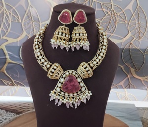 Qualité supérieure Or Mat Moissanite Polki Monalisa Perles Doublet Pierre Collier Ensemble De Bijoux De Luxe Parfait Pour La Fête - Product Image 1