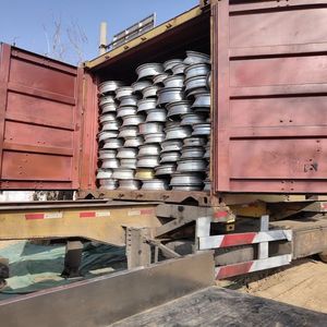 Rueda de Repuesto Económica de Aluminio Plateado Brillante para Camión Dongfeng 22.5 X 7.5, para Transporte Pesado - Product Image 6
