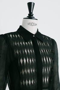 Camisa holgada de manga larga sencilla y elegante para mujer, diseño de camisa ROSA, CAMISA DE PUNTA, Triacetato transparente 60%, acetato 40%, poliéster - Product Image 3