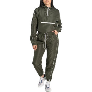 Chaqueta Deportiva Corta Reflectante Verde y Pantalones, Chándal Cortavientos Ajustable para Mujer - Product Image 3