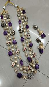 ชุดสร้อยคอพร้อมต่างหูดีไซน์หรูหรา คุณภาพพรีเมียม ประดับด้วยลูกปัด 3 ชั้น สไตล์โมเดิร์น เหมาะสำหรับงานแต่งงานและงานเลี้ยง - Product Image 4