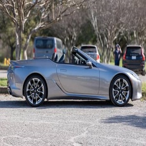 2023 L-e-x-u-s L C 500 Convertible faible kilométrage et prix abordable en stock prêt pour l'expédition - Product Image 2