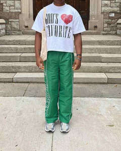 Pantalon en nylon pour homme de haute qualité, personnalisé OEM, respirant, streetwear, bande latérale brodée personnalisée, anti-rides, coupe mi-haute, coupe droite - Product Image 4