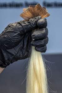 Vente en gros d'extensions de cheveux vierges humains vietnamiens Remy à cuticules alignés et droits - Product Image 2