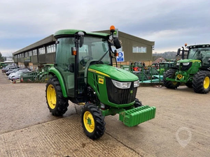 รถไถเดินตาม John Deere รุ่น 4052M 3046R ขับเคลื่อน 4 ล้อ พร้อมปั๊ม  กำลัง 50 แรงม้า ระบบเกียร์  ผลิตภาพสูง  ลดราคาพิเศษ - Product Image 4