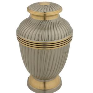 Urnas de cremación para adultos de latón de alta calidad con banda de peltre, urnas funerarias de Metal con acabado negro y dorado para cenizas humanas - Product Image 4