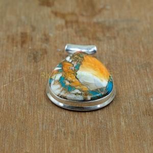 Pendentif en Turquoise Orange Spiny Oyster, Pendentif en Argent Sterling 925, Pendentif Statement, Collier avec Pendentif, Pendentif en Pierre de Grande Taille, Bijoux - Product Image 2