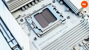 Placa base GIGABYTE X870 <span class=keywords><strong>AORUS</strong></span> ELITE WIFI7 ICE <span class=keywords><strong>AM5</strong></span> LGA 1718, ATX, DDR5, compatible con CPU de la serie AMD Ryzen 9000/8000/7000 - Product Image 4