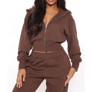 Conjunto Deportivo Personalizado de 2 Piezas para Hombre, Sudadera Corta con Capucha y Pantalones Deportivos de Secado Rápido y Alto Gramaje, con Diseño Gráfico Personalizado - Product Image 1