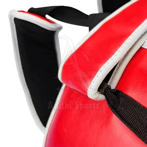 Protector de pecho de entrenamiento cómodo de cuero Diseño flexible Equipo de protección de pecho de artes marciales - Product Image 5