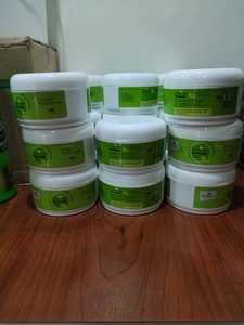 Pomada Capilar Herbal Orgánica a Granel de Amla, Hidratante, Suavizante, Natural, Vegana, Libre de Crueldad, para Salones de Belleza, Minoristas y Distribuidores - Product Image 3