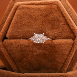 Anillo de boda de lujo para mujer de oro macizo de 14KT, corte princesa, 1,5-1,9 quilates, Diamante cultivado en laboratorio, compromiso, pavé, ajuste clásico IGI - Product Image 3